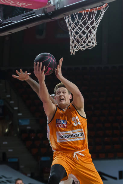 体育迷们将 体育迷们将