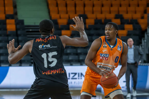 市场等众多 市场等众多